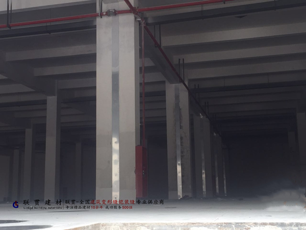 廠房墻面變形縫蓋板.jpg